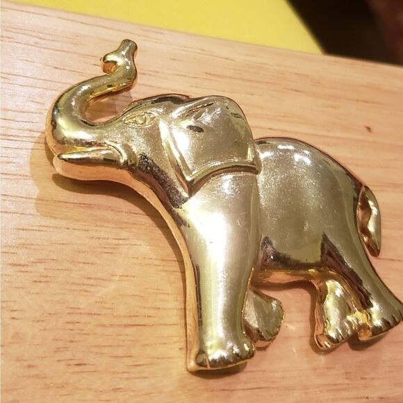 Vintage Elephant Gold Tone Brooch Antique Pin - Picture 3 of 7